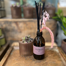 Load image into Gallery viewer, W&R Botanical No. 3 Diffuser