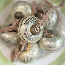 Load image into Gallery viewer, Christmas Suhana Bauble