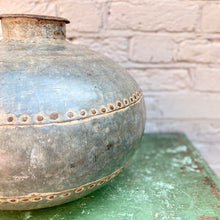 Load image into Gallery viewer, Recycled Iron Belly Pots