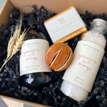 Load image into Gallery viewer, Geranium & Orange Gift Set
