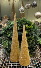Load image into Gallery viewer, Christmas Tahani Tree with Beads
