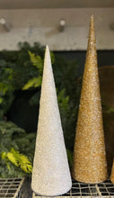 Load image into Gallery viewer, Christmas Tahani Tree with Beads
