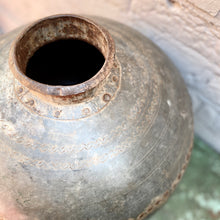 Load image into Gallery viewer, Recycled Iron Belly Pots
