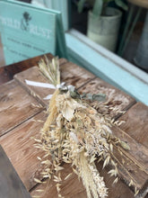 Load image into Gallery viewer, Bespoke Dried Flower and Wedding Arrangements
